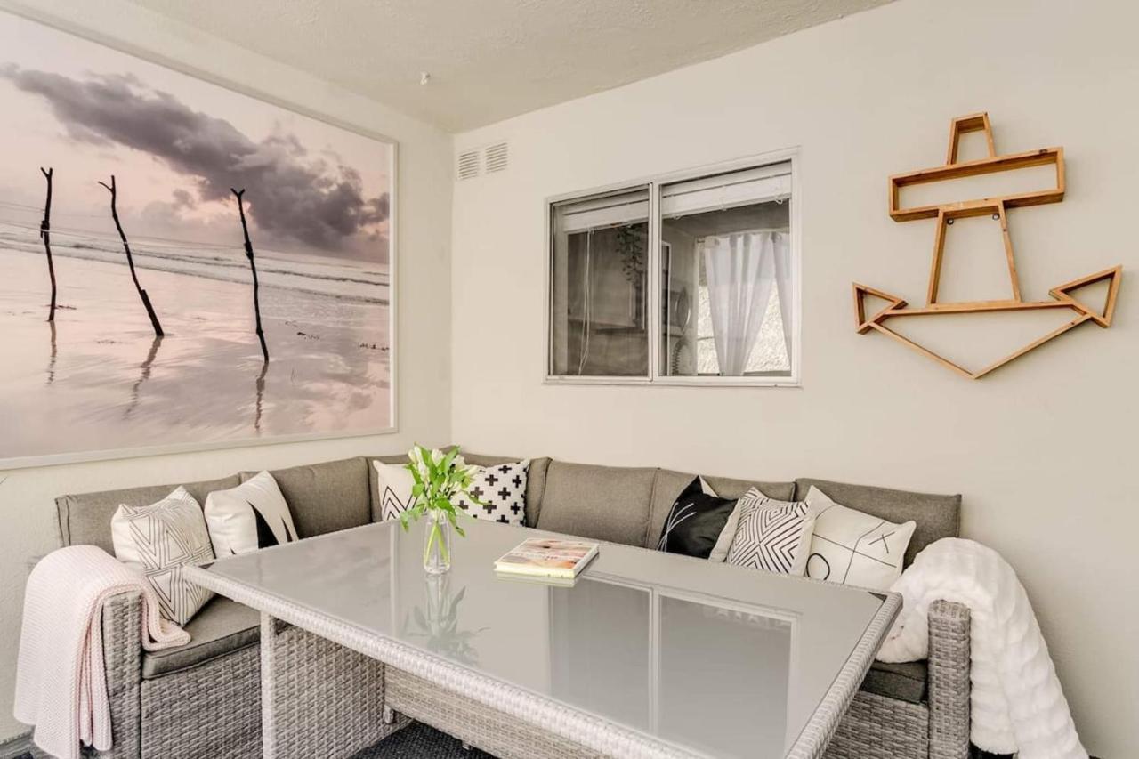 Apartment Sophisticated Long With Patio Dining And Parking Nrp21-00185 Long Beach