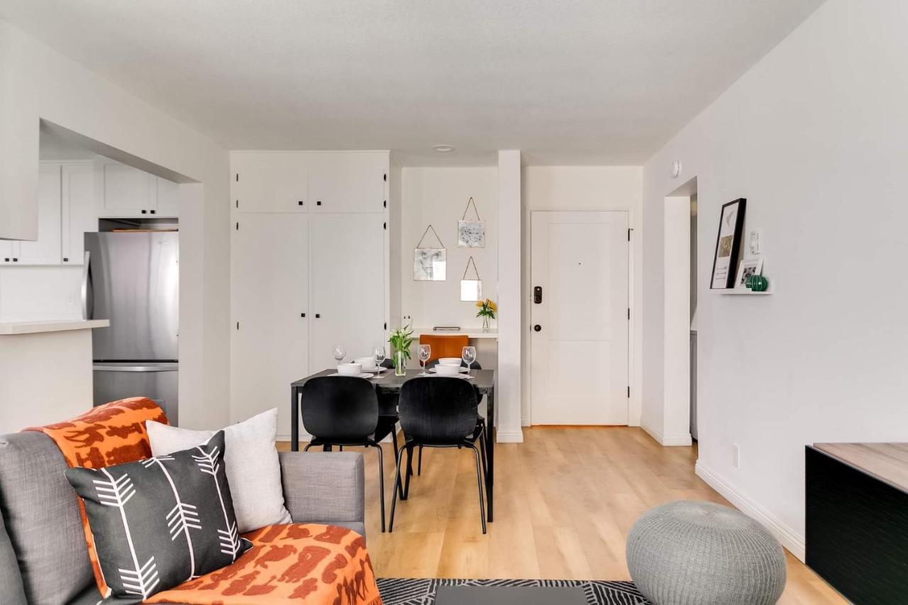 Sophisticated Long With Patio Dining And Parking Nrp21-00185 Long Beach